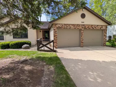 3444 Daren Dr, Freeport, IL 61032