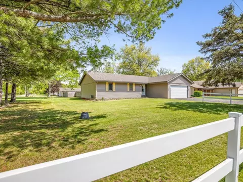 11649 Dorothea Ave, Machesney Park, IL 61115