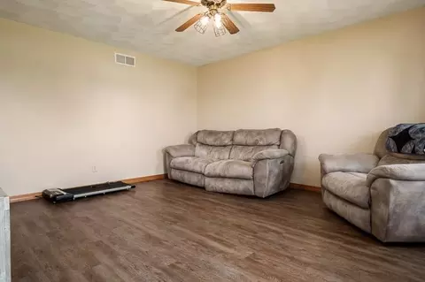 10945 Meadowsweet Ln, Roscoe, IL 61073 photo 5