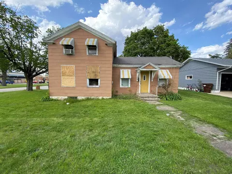 204 E Washington St, Marengo, IL 60152