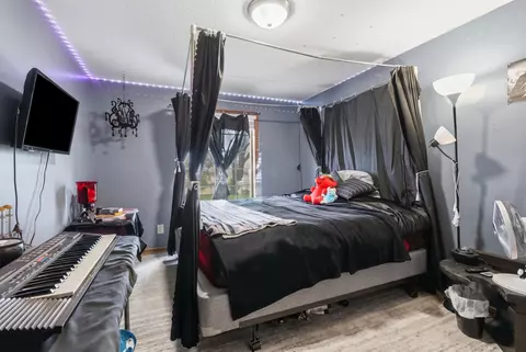 Bedroom - 9096 E Stagecoach Trl, Warren, IL 61087 photo 3 of 4