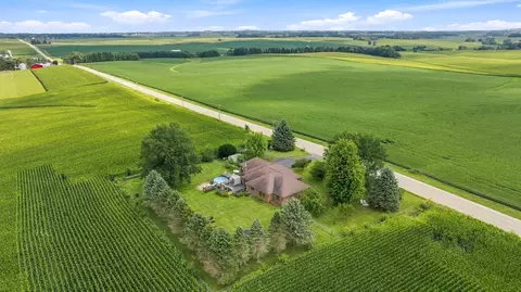 View/Area - 9096 E Stagecoach Trl, Warren, IL 61087 photo 2 of 6