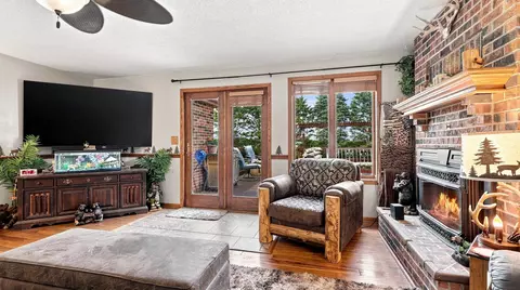 Living - 9096 E Stagecoach Trl, Warren, IL 61087 photo 1 of 6