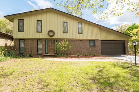 4831 Alpine Park Dr, Rockford, IL 61108