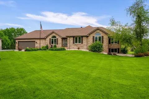 32 Shadow Ridge Ln, Rockford, IL 61107