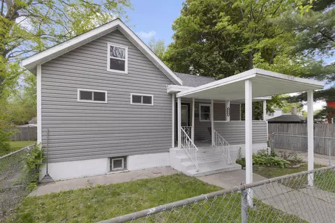 418 Adams St, Rockford, IL 61107