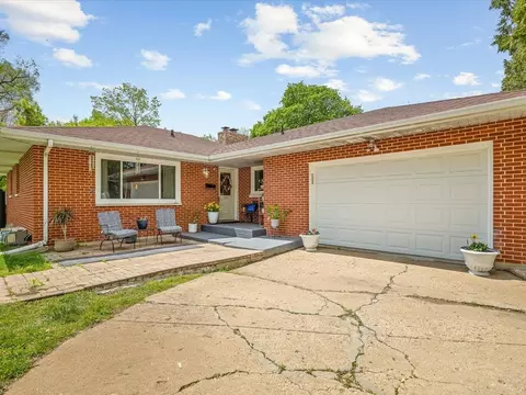 1712 Midway Dr, Rockford, IL 61103