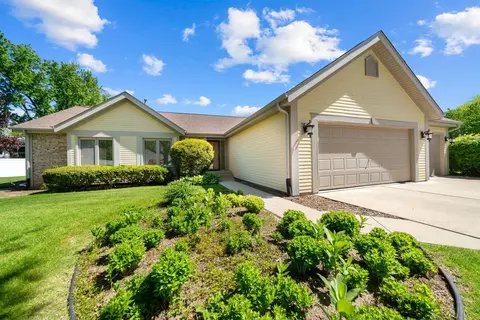 1616 Highridge Rd, Rockford, IL 61108