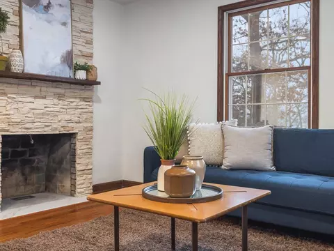 Living - 1927 Baintree Rd, Lake Summerset, IL 61019 photo 4 of 4