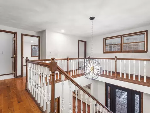 Entry Way - 1927 Baintree Rd, Lake Summerset, IL 61019 photo 4 of 6