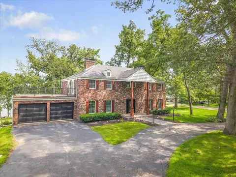 Exterior - 1927 Baintree Rd, Lake Summerset, IL 61019 photo 3 of 11