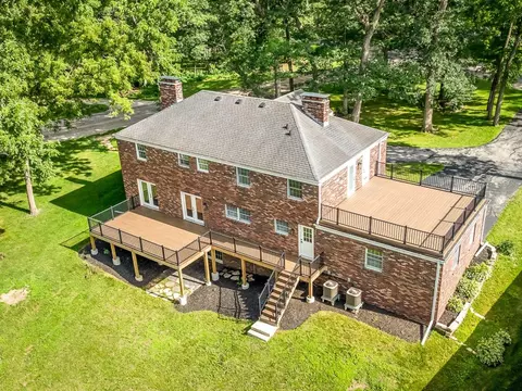 Exterior - 1927 Baintree Rd, Lake Summerset, IL 61019 photo 6 of 7