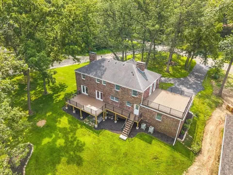 Exterior - 1927 Baintree Rd, Lake Summerset, IL 61019 photo 5 of 11
