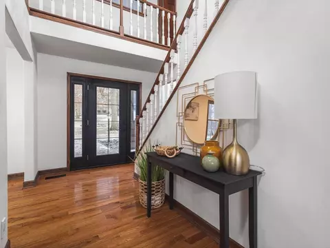 Entry Way - 1927 Baintree Rd, Lake Summerset, IL 61019 photo 3 of 6