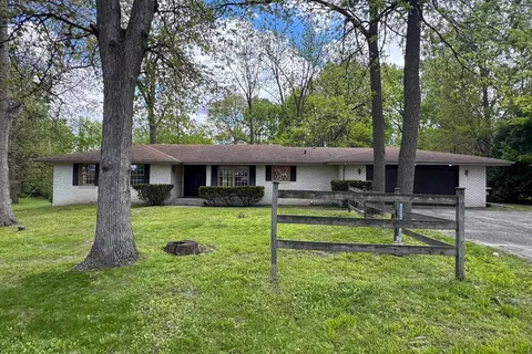 7607 Larwinn Dr, Rockford, IL 61107