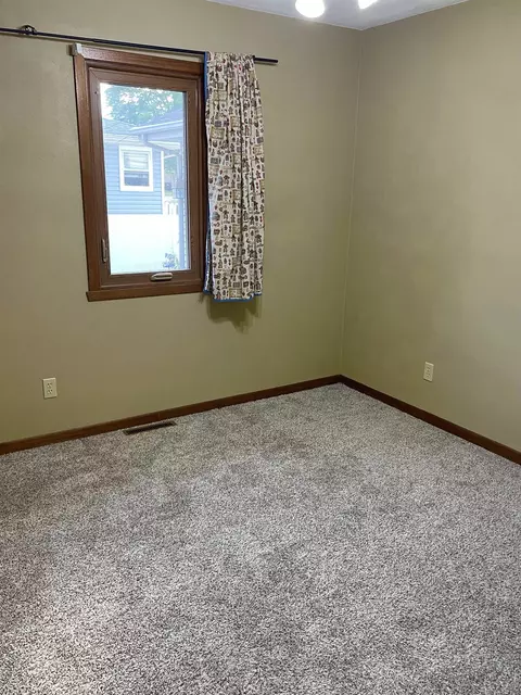 618 E Macomb St, Belvidere, IL 61008 photo 14
