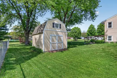 Exterior - 148 Sandhurst Dr, Rockton, IL 61072 photo 10 of 14