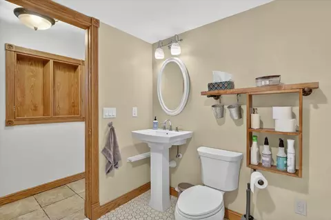 Bath - 148 Sandhurst Dr, Rockton, IL 61072 photo 3 of 3
