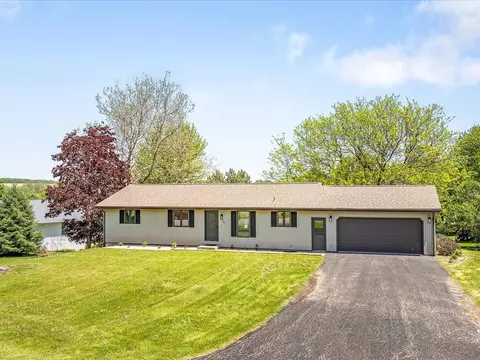 Exterior - 136 Lake Summerset Rd, Lake Summerset, IL 61019 photo 10 of 11