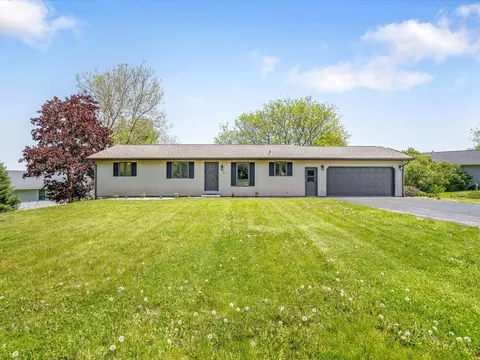 136 Lake Summerset Rd, Lake Summerset, IL 61019