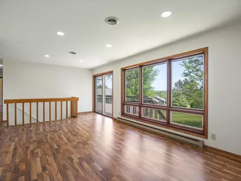 Living - 136 Lake Summerset Rd, Lake Summerset, IL 61019 photo 2 of 4