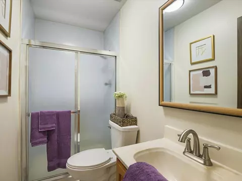 Bath - 136 Lake Summerset Rd, Lake Summerset, IL 61019 photo 1 of 4