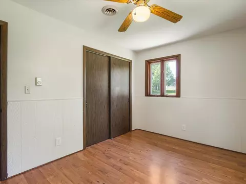 Bedroom - 136 Lake Summerset Rd, Lake Summerset, IL 61019 photo 5 of 7
