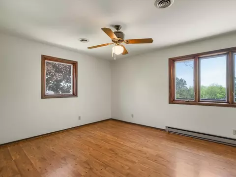 Bedroom - 136 Lake Summerset Rd, Lake Summerset, IL 61019 photo 1 of 7
