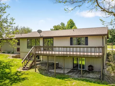 Exterior - 136 Lake Summerset Rd, Lake Summerset, IL 61019 photo 7 of 11