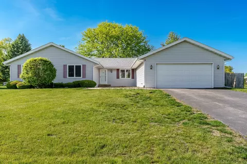 7460 Bermuda Dr, Rockford, IL 61108