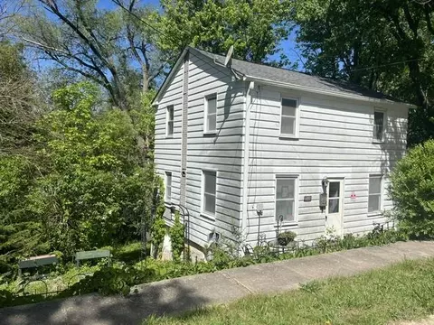 208 N Carroll St, Mount Carroll, IL 61053 photo 4