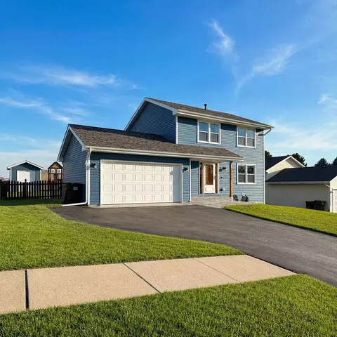 5451 Pocono Dr, Loves Park, IL 61111