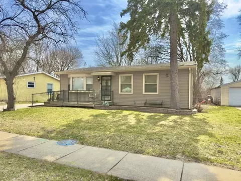 1021 Drexel, Machesney Park, IL 61115