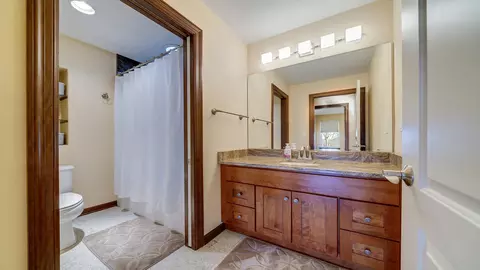 Bath - 14481 Berglund Rd, Pecatonica, IL 61063 photo 6 of 10