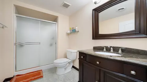 Bath - 14481 Berglund Rd, Pecatonica, IL 61063 photo 8 of 10