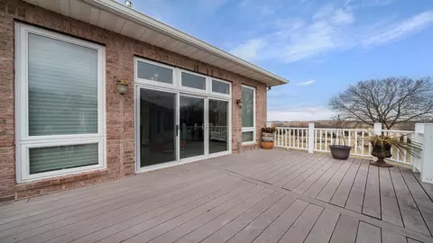 Exterior - 14481 Berglund Rd, Pecatonica, IL 61063 photo 3 of 8