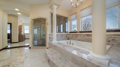 Bath - 14481 Berglund Rd, Pecatonica, IL 61063 photo 3 of 10