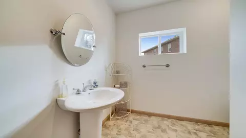 Bath - 14481 Berglund Rd, Pecatonica, IL 61063 photo 9 of 10