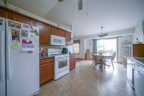 192 Prairie Moon Dr, Davis Junction, IL 61020 photo 6
