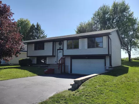 154 NW Columbia St, Poplar Grove, IL 61065