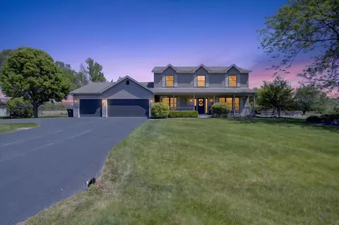Exterior - 12117 Whispering Winds Dr, Roscoe, IL 61073 photo 2 of 9