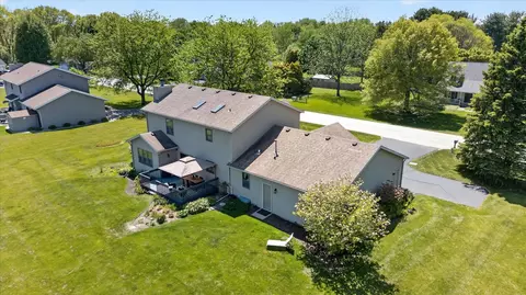 View/Area - 12117 Whispering Winds Dr, Roscoe, IL 61073 photo 1 of 16