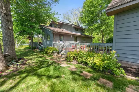 Exterior - 1110 White Pine Dr, Dixon, IL 61021 photo 2 of 23