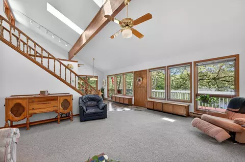 Living - 1110 White Pine Dr, Dixon, IL 61021 photo 2 of 3