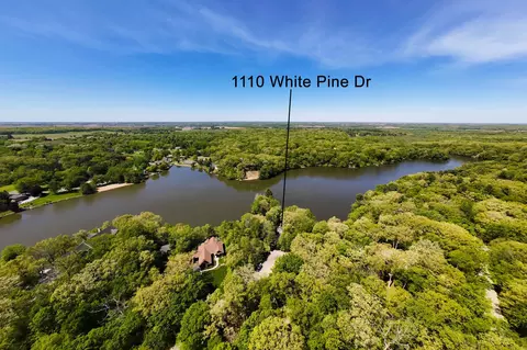 View/Area - 1110 White Pine Dr, Dixon, IL 61021 photo 2 of 11