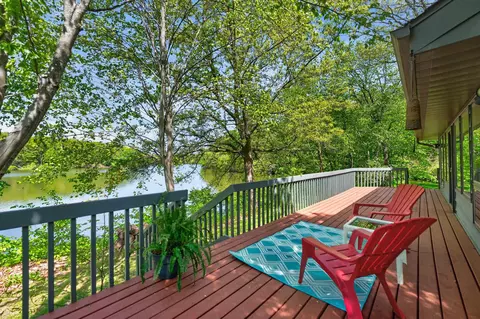 Exterior - 1110 White Pine Dr, Dixon, IL 61021 photo 6 of 23