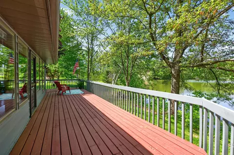 Exterior - 1110 White Pine Dr, Dixon, IL 61021 photo 5 of 23