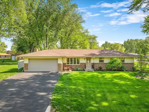 6101 Wynbrook Dr, Rockford, IL 61109