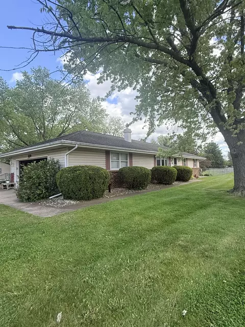 126 Sunrise Dr, Rockton, IL 61072
