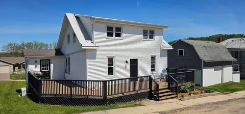 133 N Washington St, Elizabeth, IL 61028